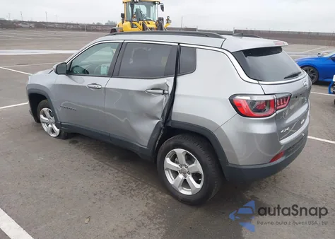 2019 Jeep Compass Latitude 4X4 из США, поврежденный, VIN 3C4NJDBB3KT723470